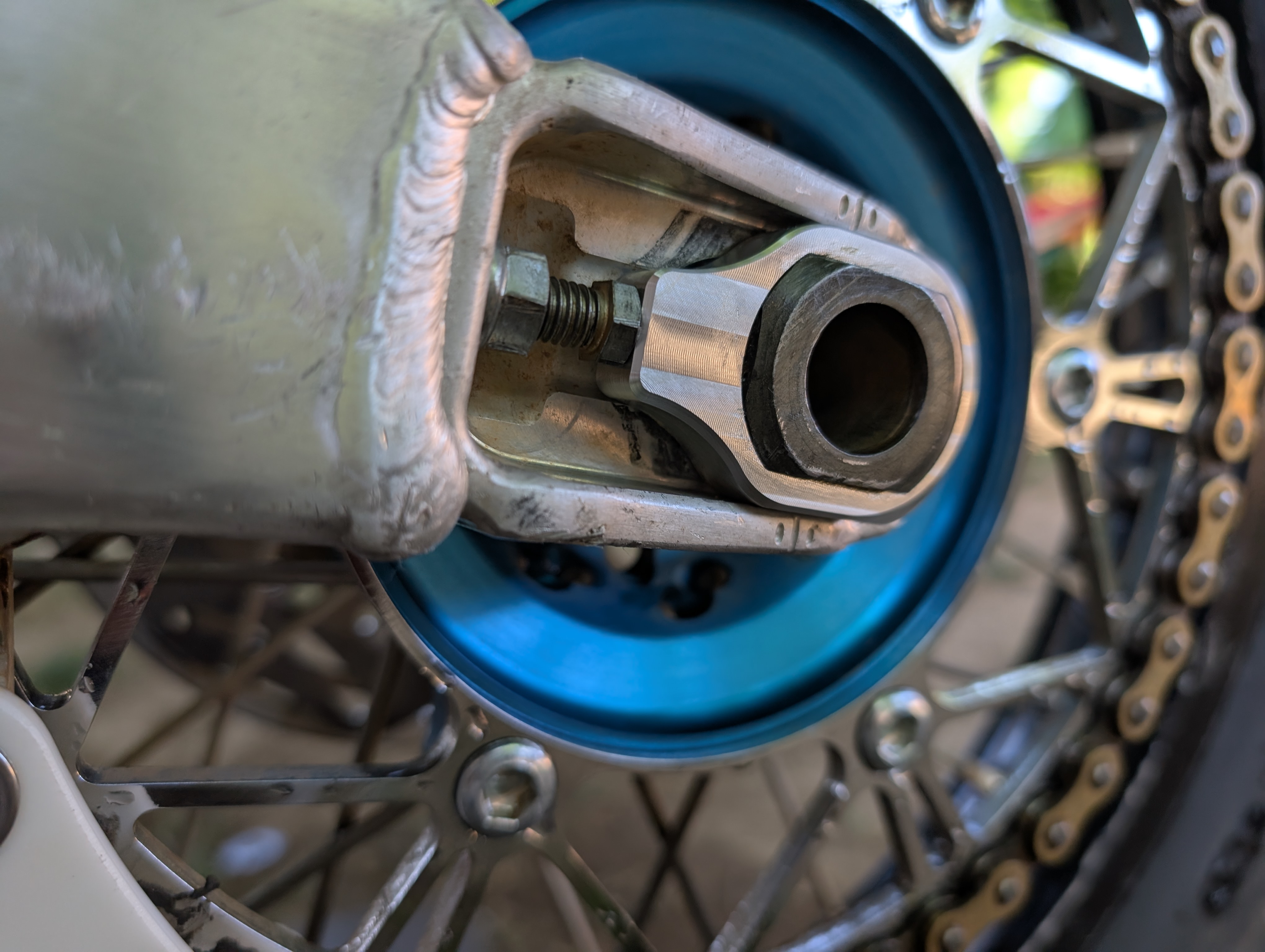 whitestreak axle block 04.jpg